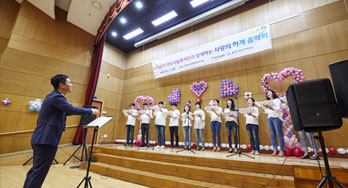 Representative photo of activities of the social services group of the GCPharma 2